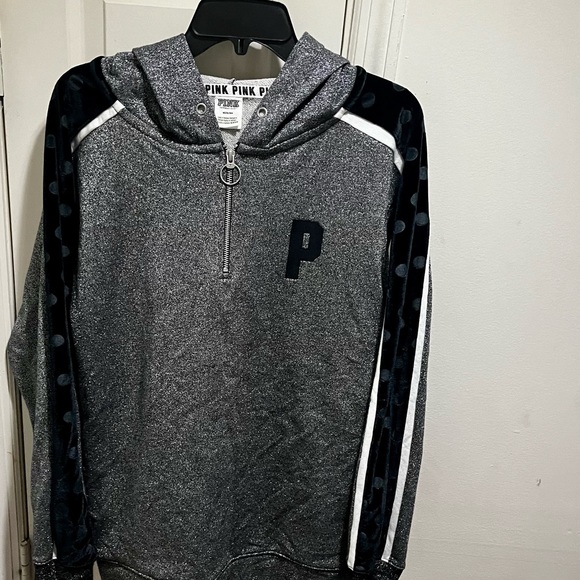 Pink VS Rare shiny long sweatshirt with velvet polka dots on the sleeves - Picture 15 of 15